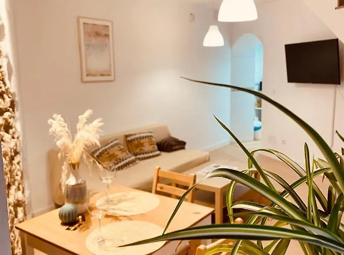 Casa Puerta Almocabar Vakantiehuis *
